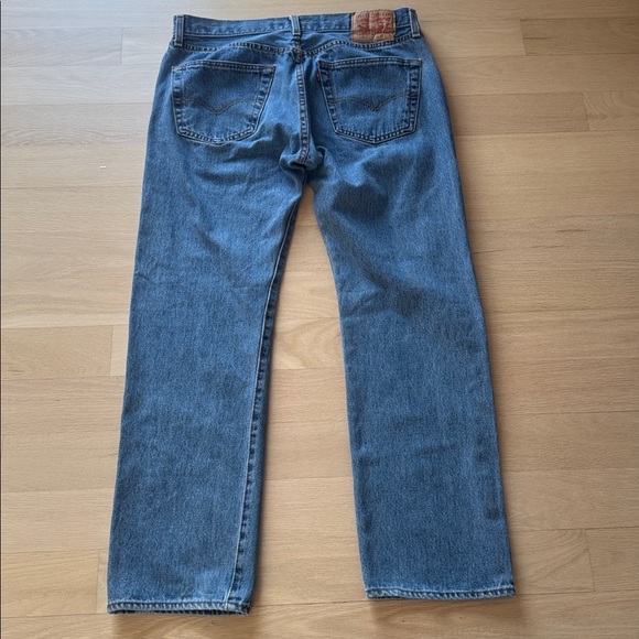 Levi's Women’s Straight Jeans - Classic Blue size 33x30 - Picture 6 of 6